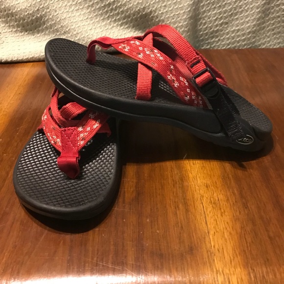 chaco hip thong